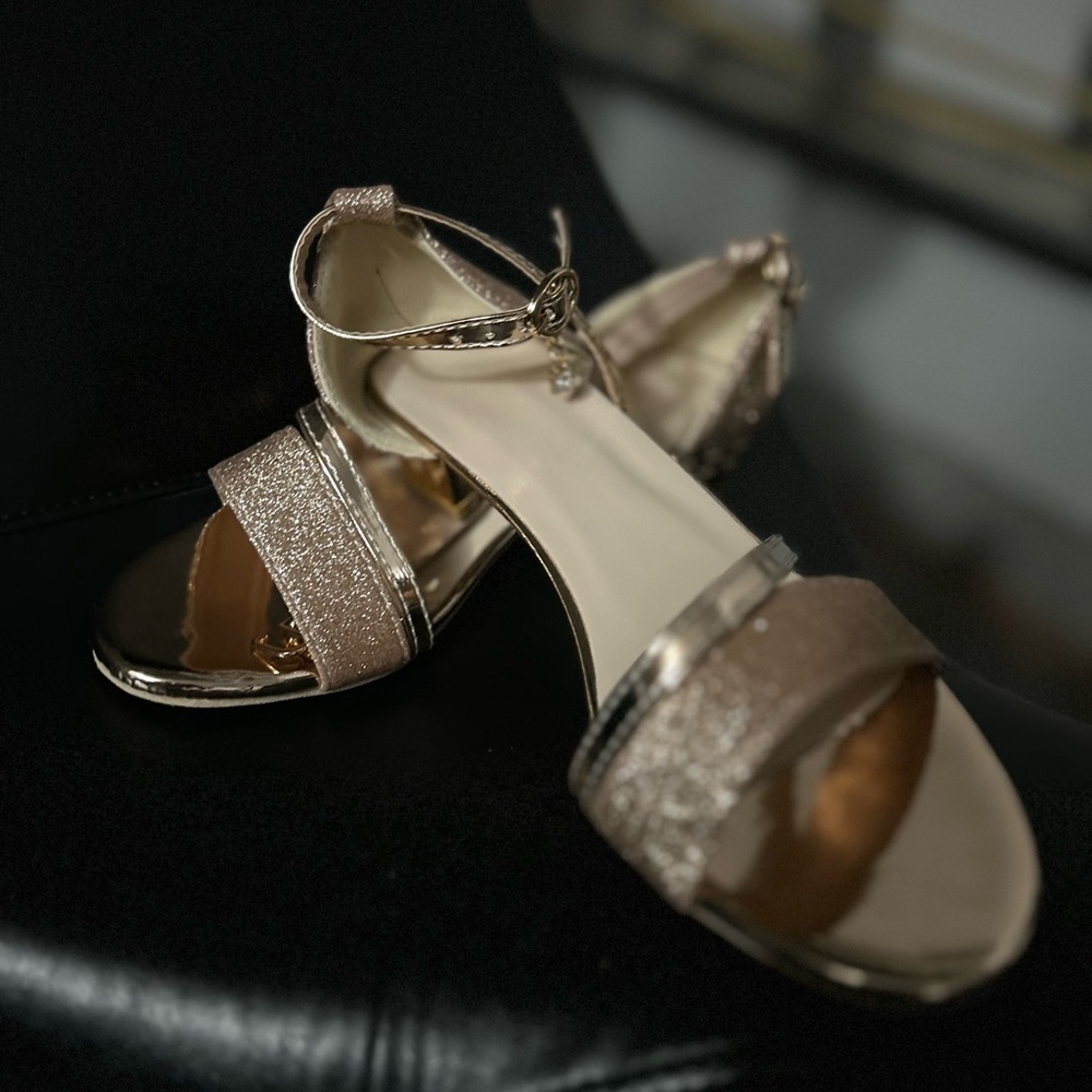 Gold Shimmer Flat Sandals for Formal Occasions